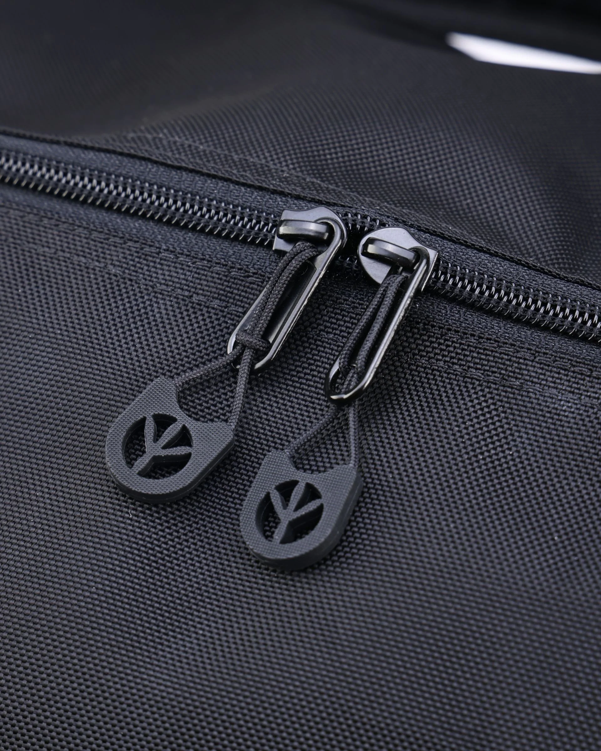 Logo Duffle Bag - Image 8
