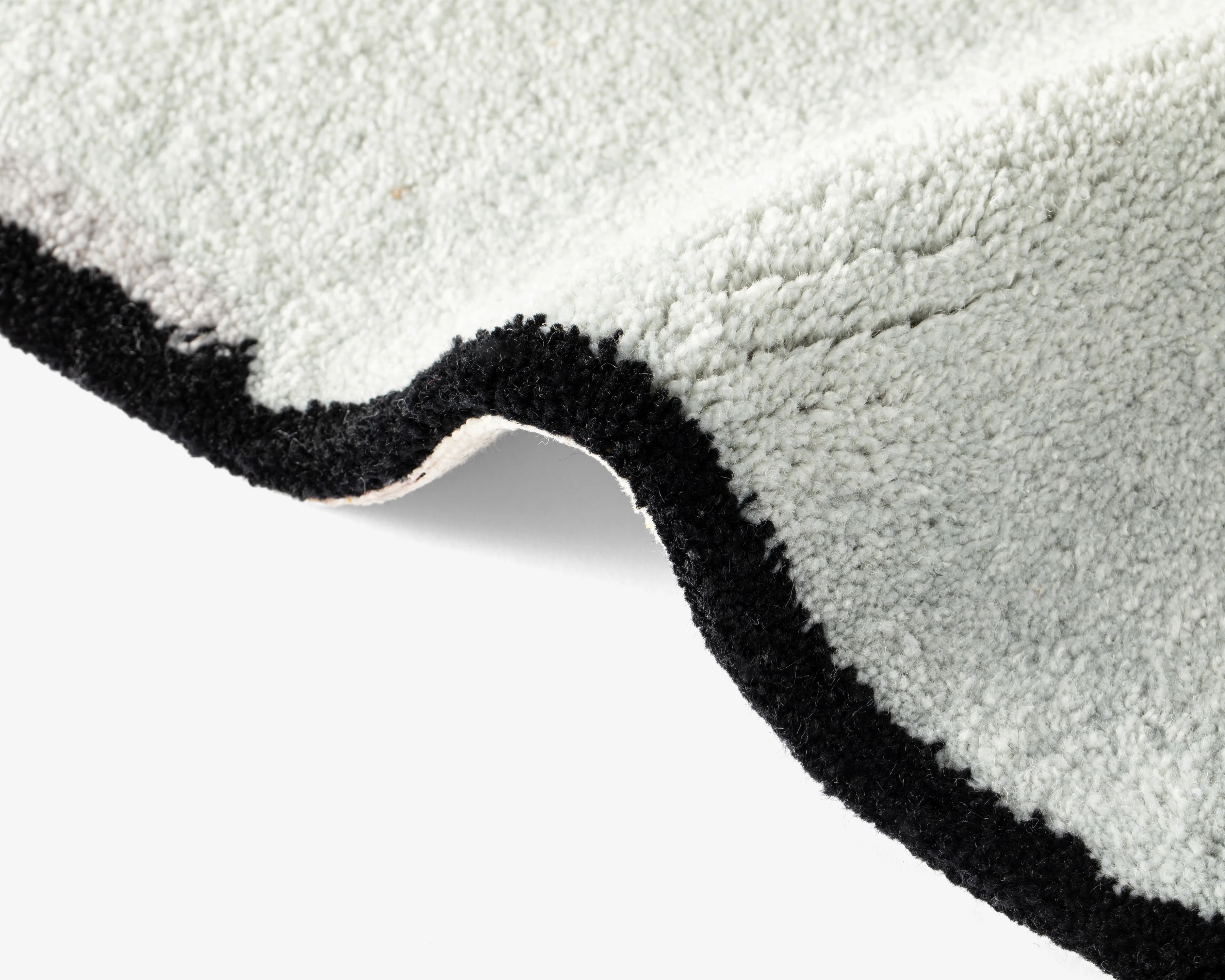 Pigeon Rug - Image 4